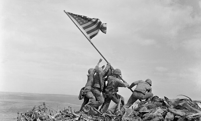 Raising_the_Flag_on_Iwo_Jima,_larger_-_edit1 (1)